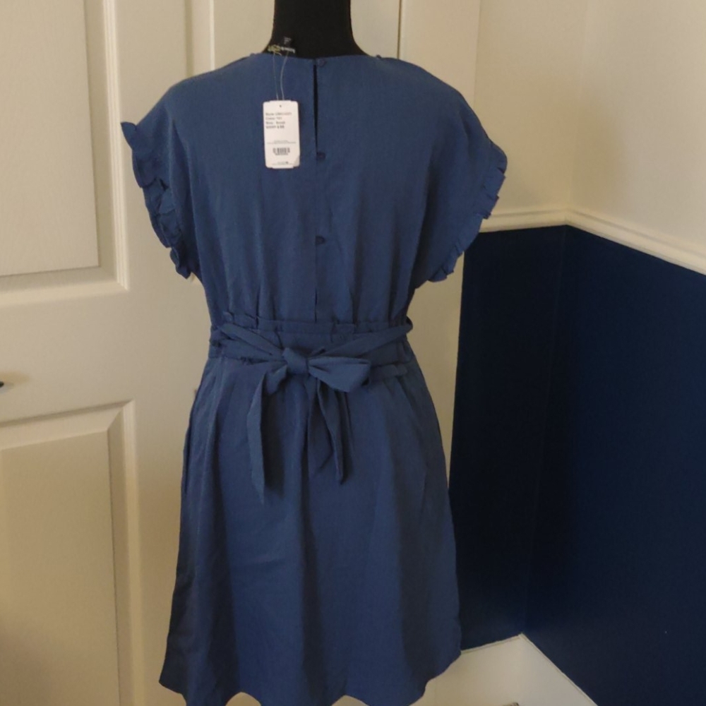 Dress - Picture 2 of 2